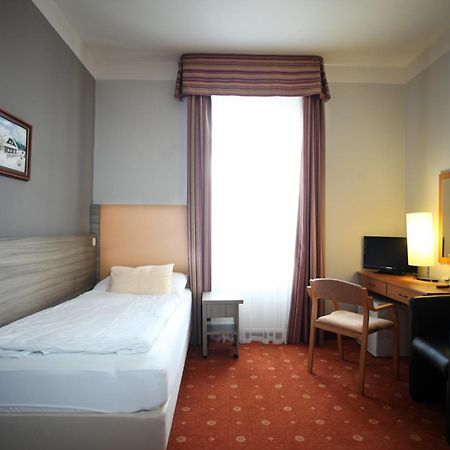 Hotel Paris Mariánské Lázně Dış mekan fotoğraf