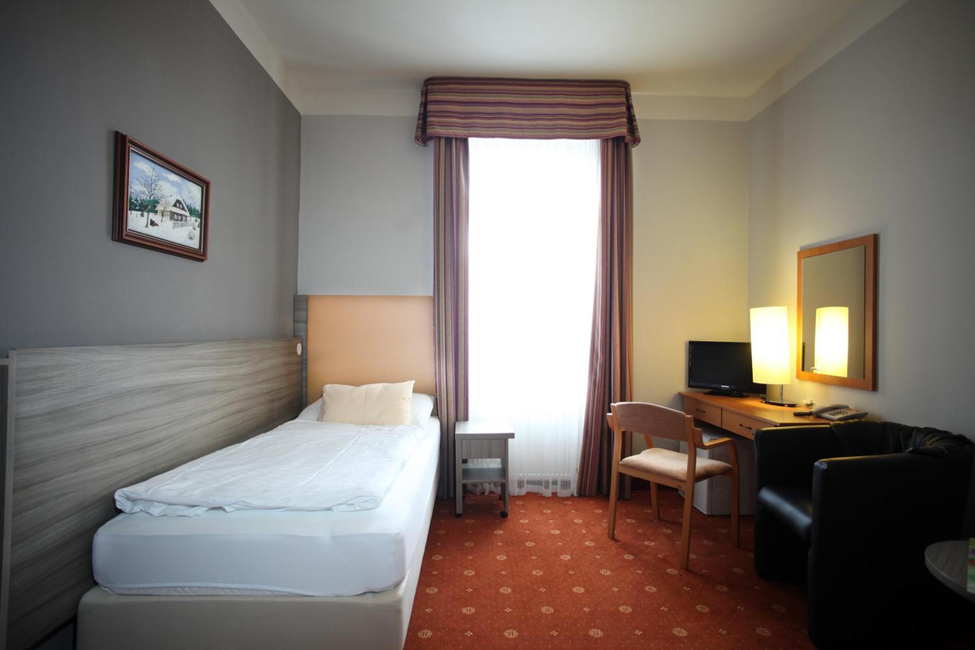 Hotel Paris Mariánské Lázně Dış mekan fotoğraf